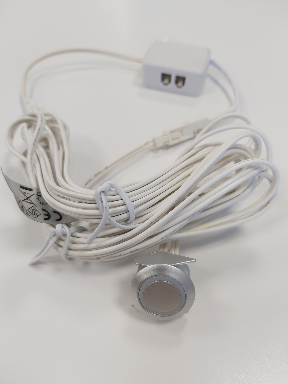 Выключатель Mini Touch Dimmer 12В, разъем Miniplug, распр. кор. на 4 гнезда d20x2мм