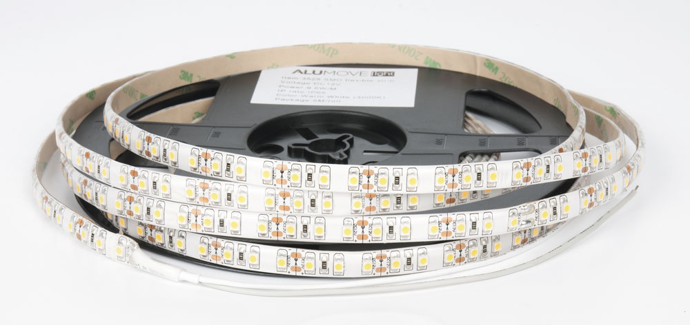 LED лента IP65 в силиконе, 8мм,  120 LED/м, 12B, 5м в кат., каб 150мм (нов.арт. 305033NW-HL) натуральный
