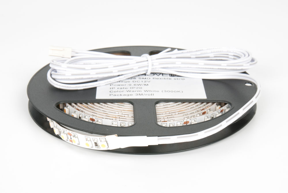 LED лента IP20 открытая, 8мм, 120 LED/м,   28Вт, 12В, 3м в кат., кабель пит. 2м с разъемом mini-plug теплый
