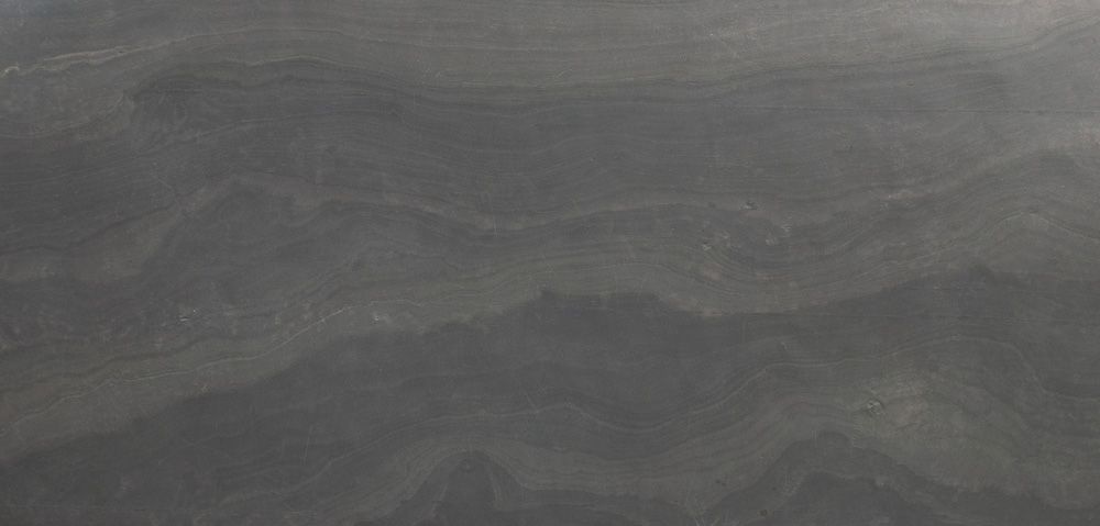 Каменный шпон Desert Black (Moscow), толщиной 0,6мм 1,22*2,44, fleece back