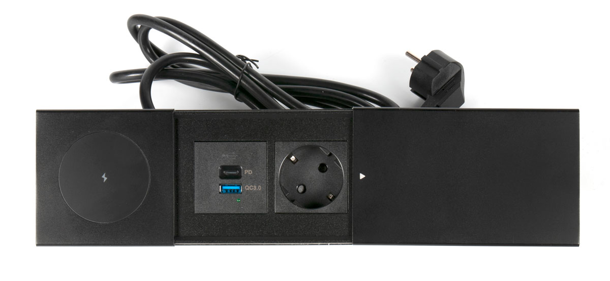 Розеточный блок Glide 2.0 с QI зарядкой (1 эл.роз  + USB зарядка А+С) + кабель 2м черный