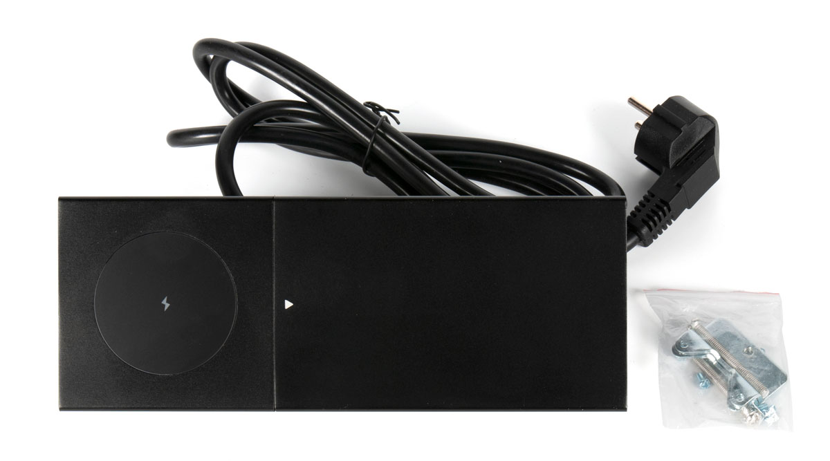 Розеточный блок Glide 2.0 с QI зарядкой (1 эл.роз  + USB зарядка А+С) + кабель 2м черный