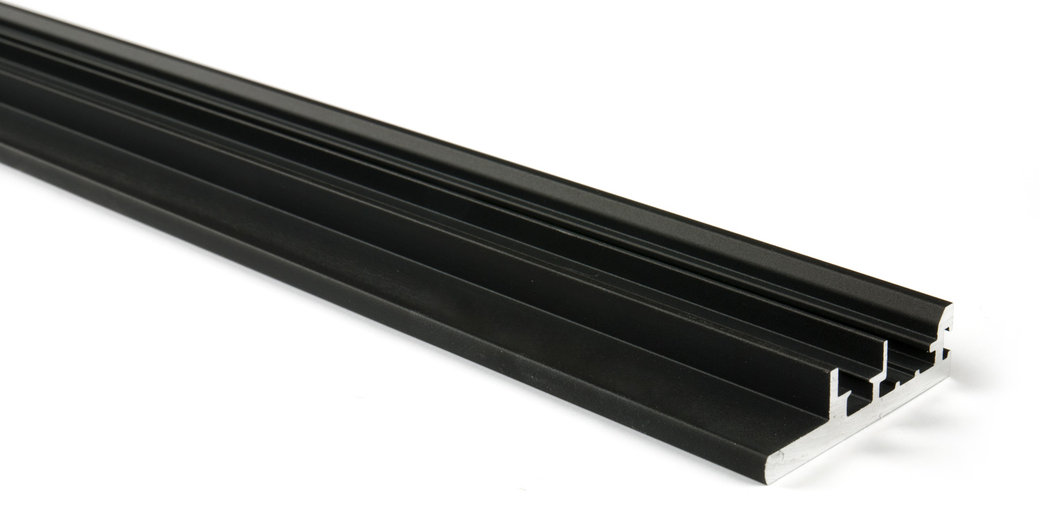 Вертикальный профиль-ручка для Glow (3м) чёрный