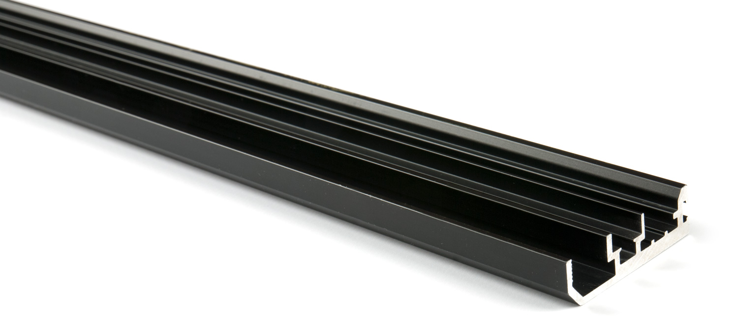 Вертикальный профиль-ручка для Slider (6м) чёрный